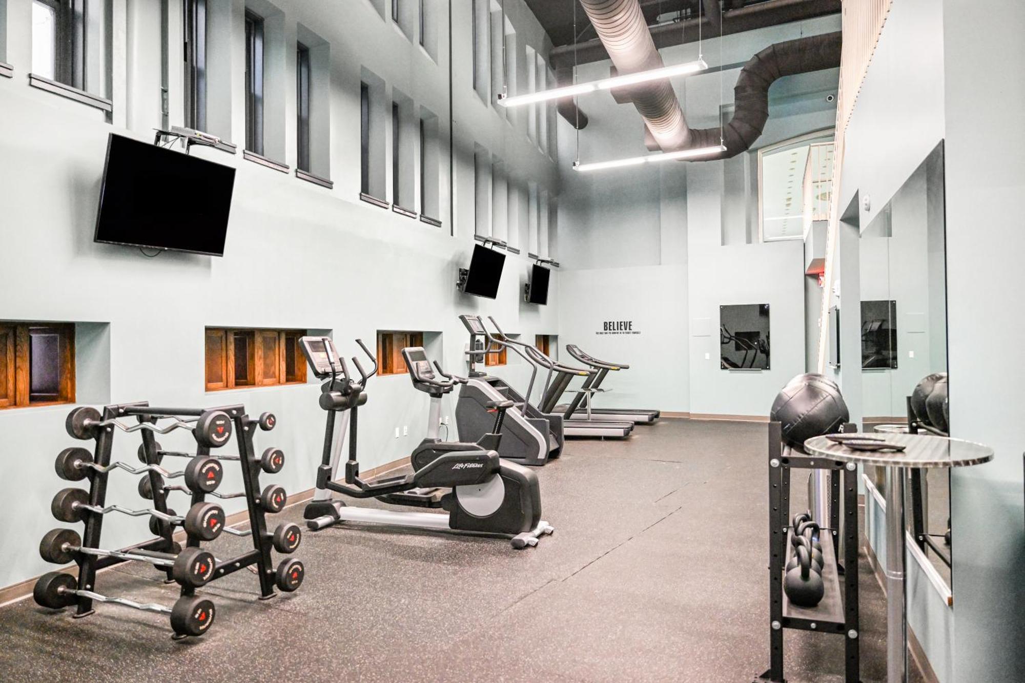 Heart Of Dt With Free Pool & Steam Plus Gym Luxe 812 Cleveland Exteriör bild
