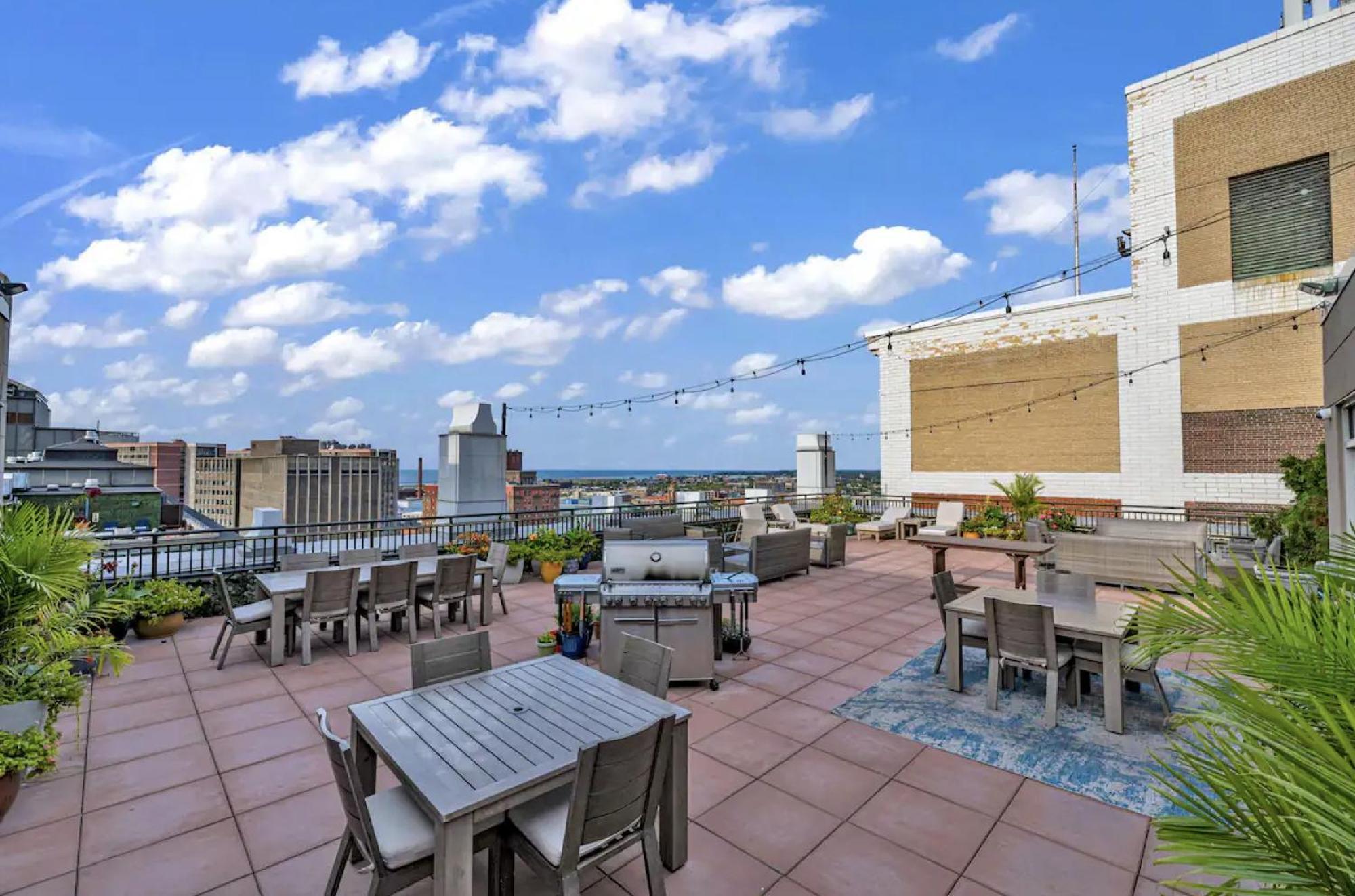 Heart Of Dt With Free Pool & Steam Plus Gym Luxe 812 Cleveland Exteriör bild
