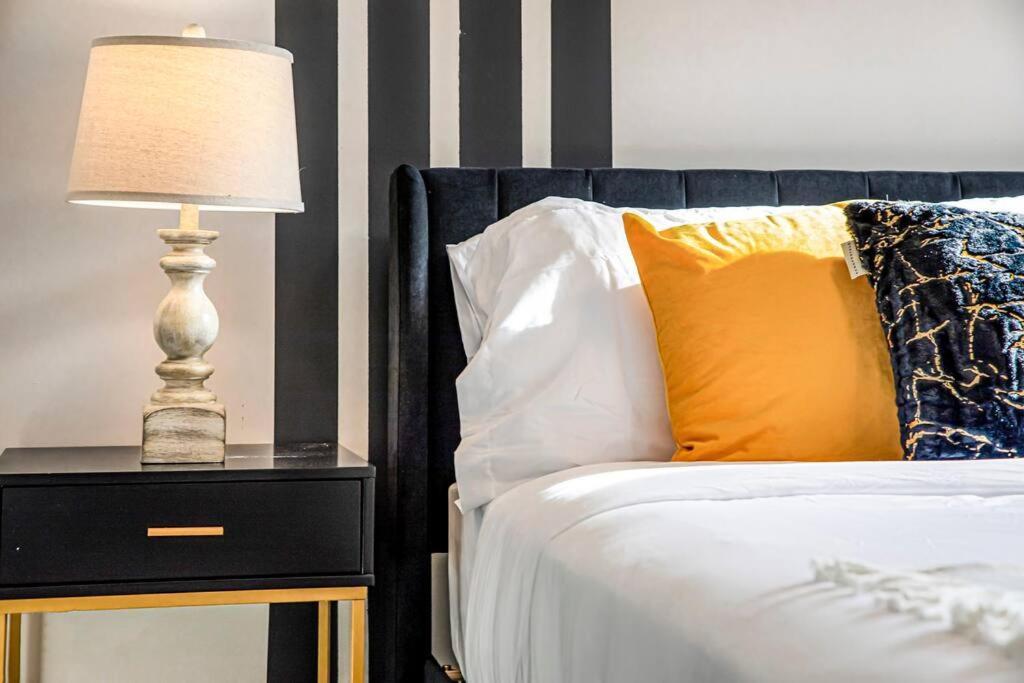 Heart Of Dt With Free Pool & Steam Plus Gym Luxe 812 Cleveland Exteriör bild