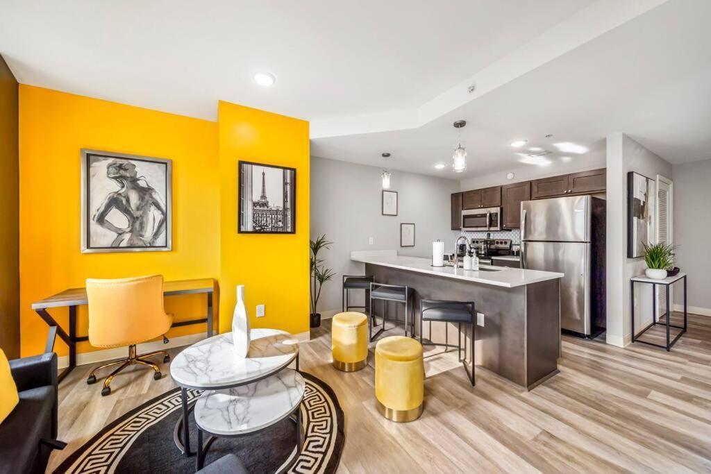 Heart Of Dt With Free Pool & Steam Plus Gym Luxe 812 Cleveland Exteriör bild
